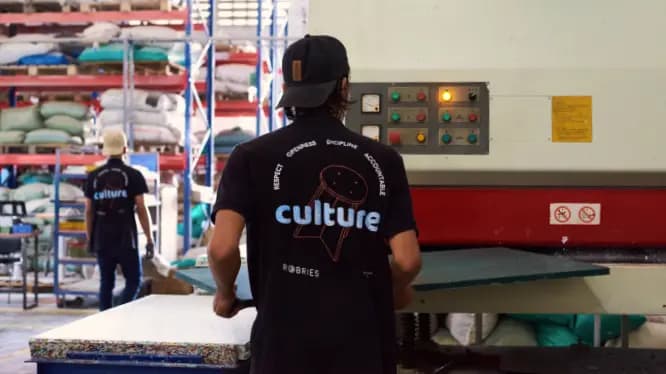 Proses produksi proyek material daur ulang ROBRIES